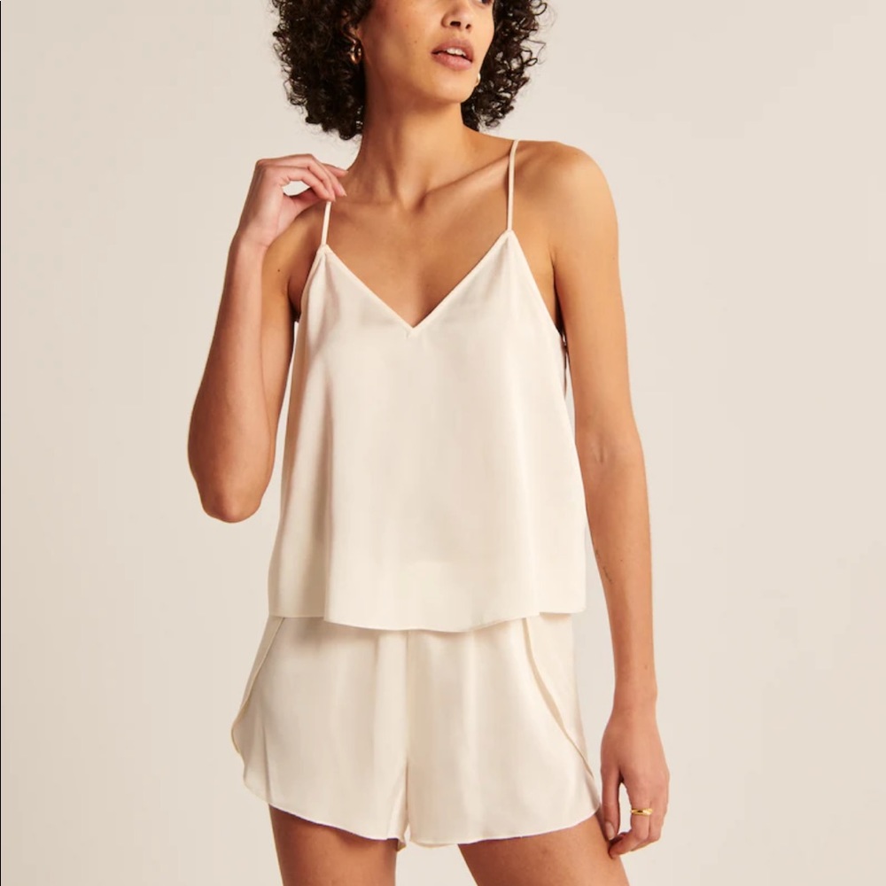 Abercrombie bridal cream satin sleep set with matching robe